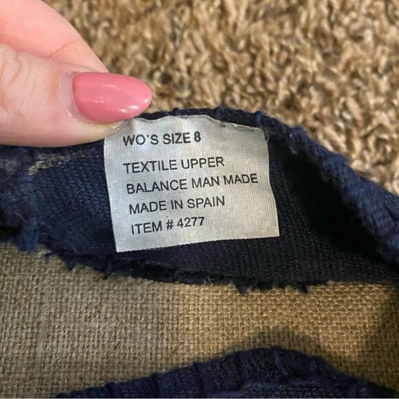 Eddie Bauer Canvas Espadrilles - Picture 8 of 8